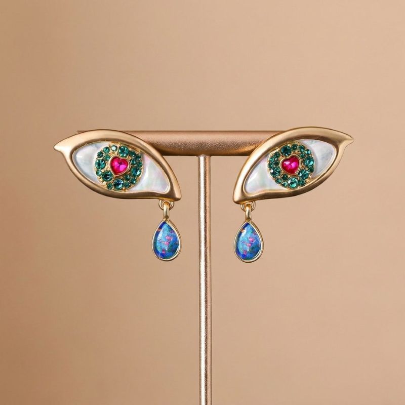 Vintage Style Evil Eye Earrings Heart-Shaped Rhinestone — earring view 3