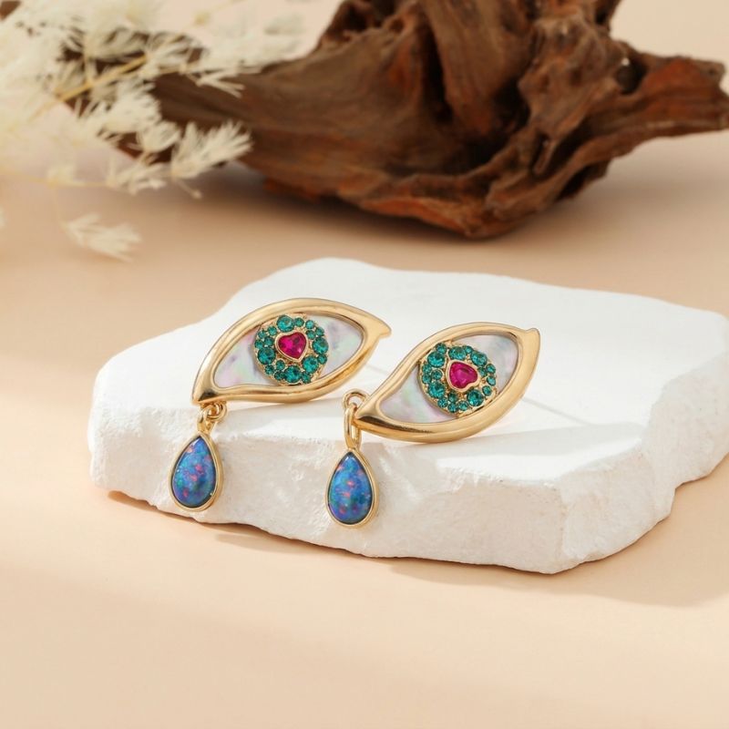 Vintage Style Evil Eye Earrings Heart-Shaped Rhinestone — earring view 4