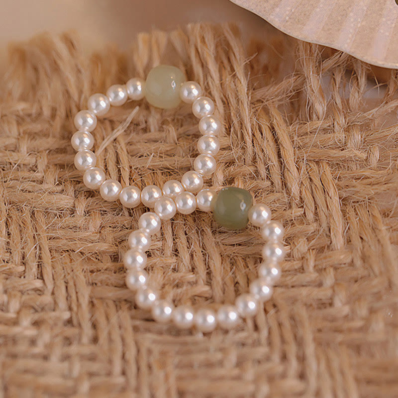 Jade and Pearl Elastic Ring — detail view 4