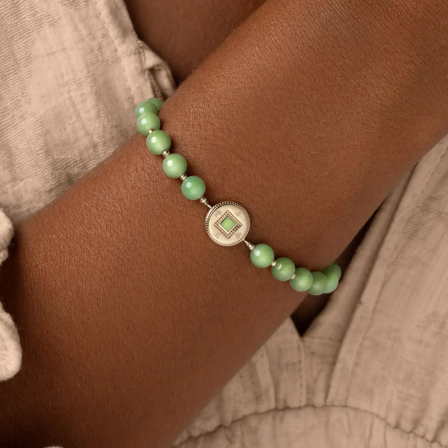 Bracelet en jade avec médaille