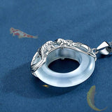 Collar con colgante de piedra koi