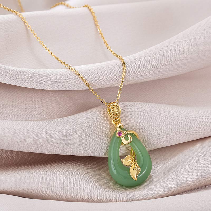 Oval Jade Chain Necklace — product view
