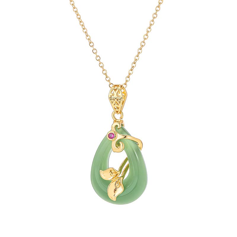 Oval Jade Chain Necklace — detail view 3