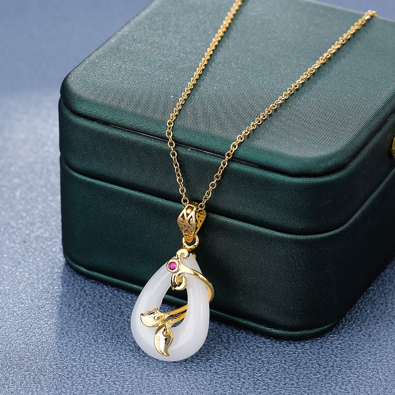 Oval Jade Chain Necklace — detail view 5