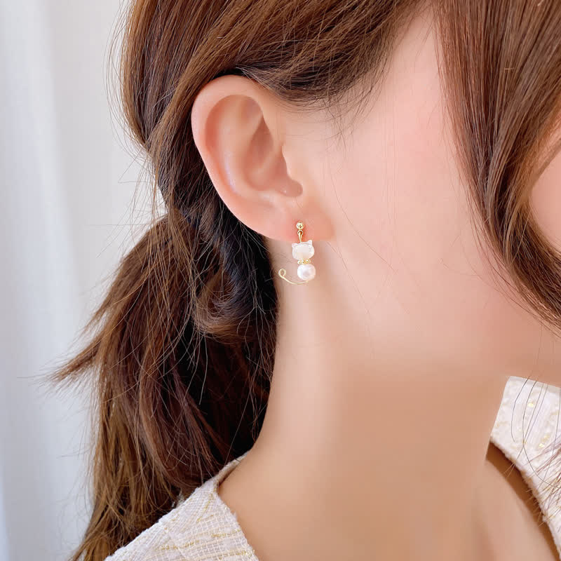 Pearl Cat Paw Stud Earrings — detail view 3