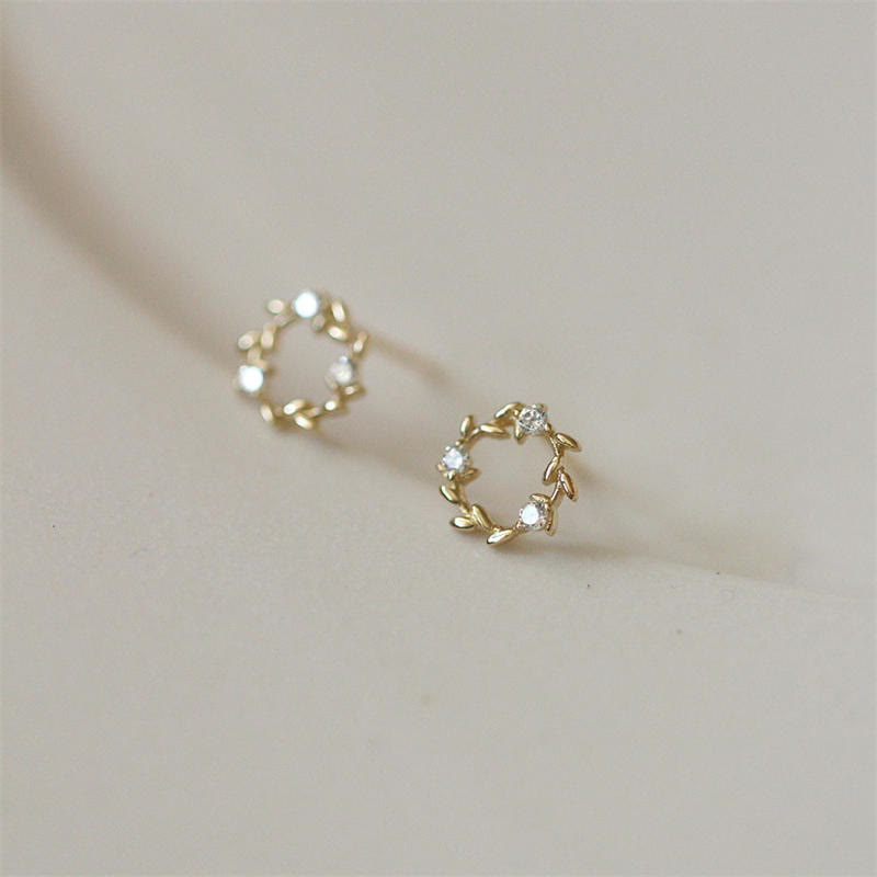 Tiny Wreath Stud Earrings — detail view 5
